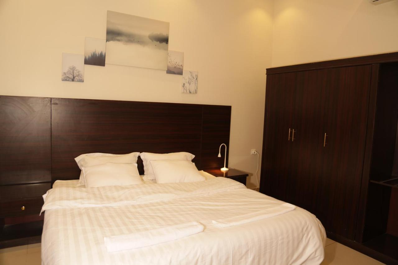 Apartment Spacious At Basla St 3 Mins From King Fahd Stadium Riyadh