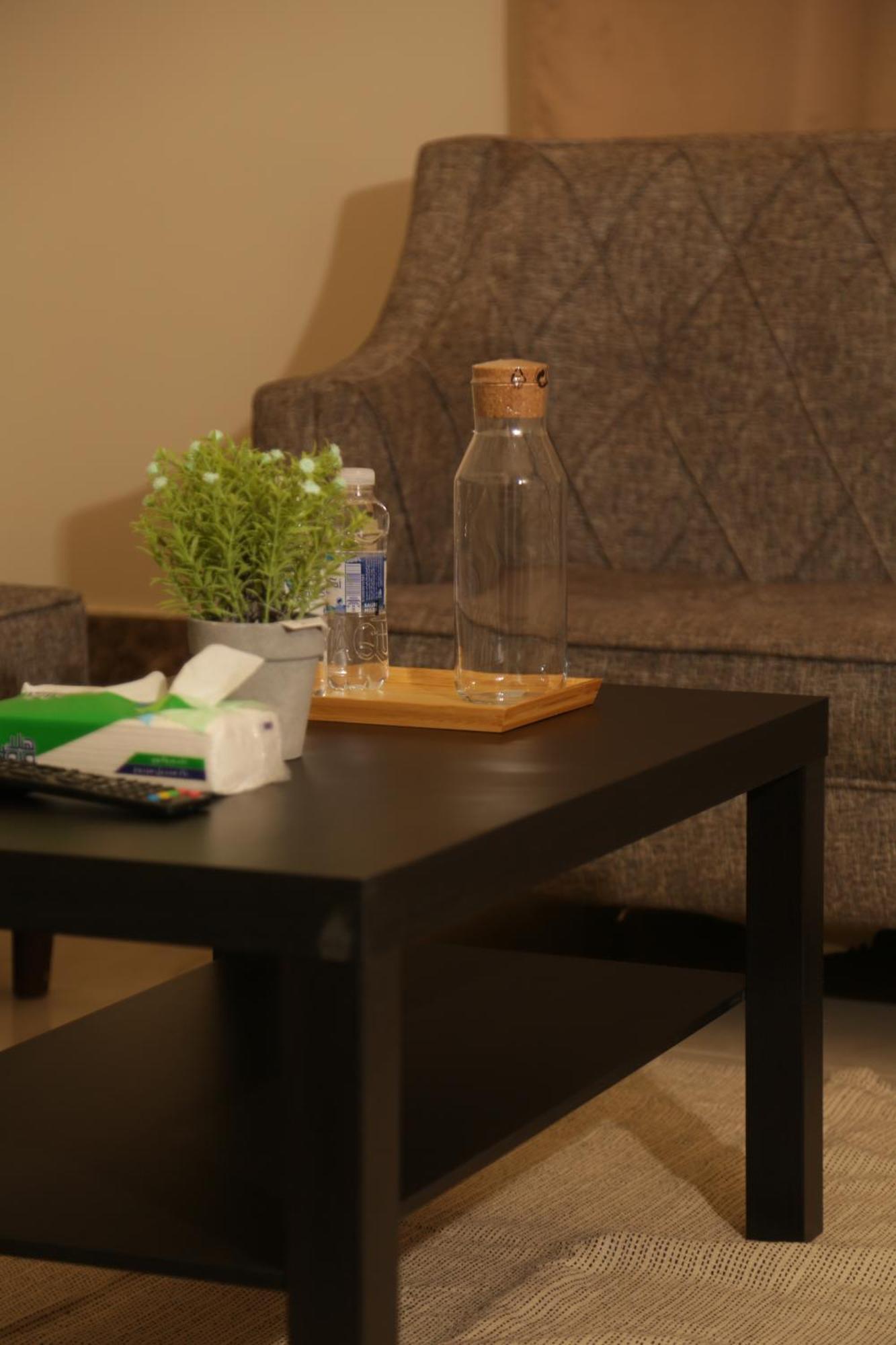 Apartment Spacious At Basla St 3 Mins From King Fahd Stadium